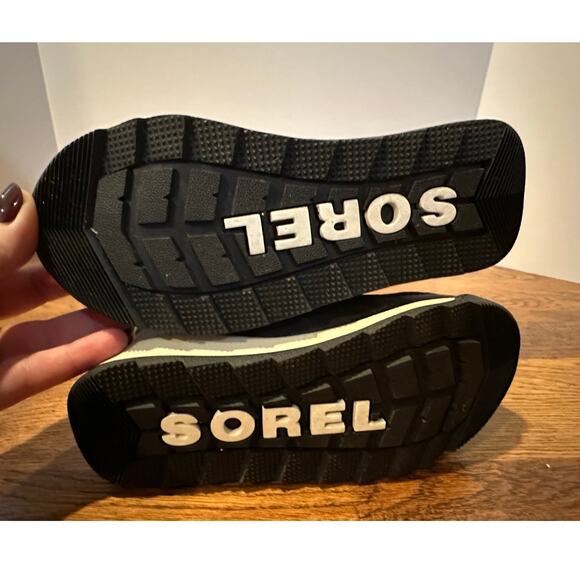 Sorel Kids Whitney II Strap Waterproof Snow Boots – Tan – Size 13 Winter Gear - Picture 7 of 9